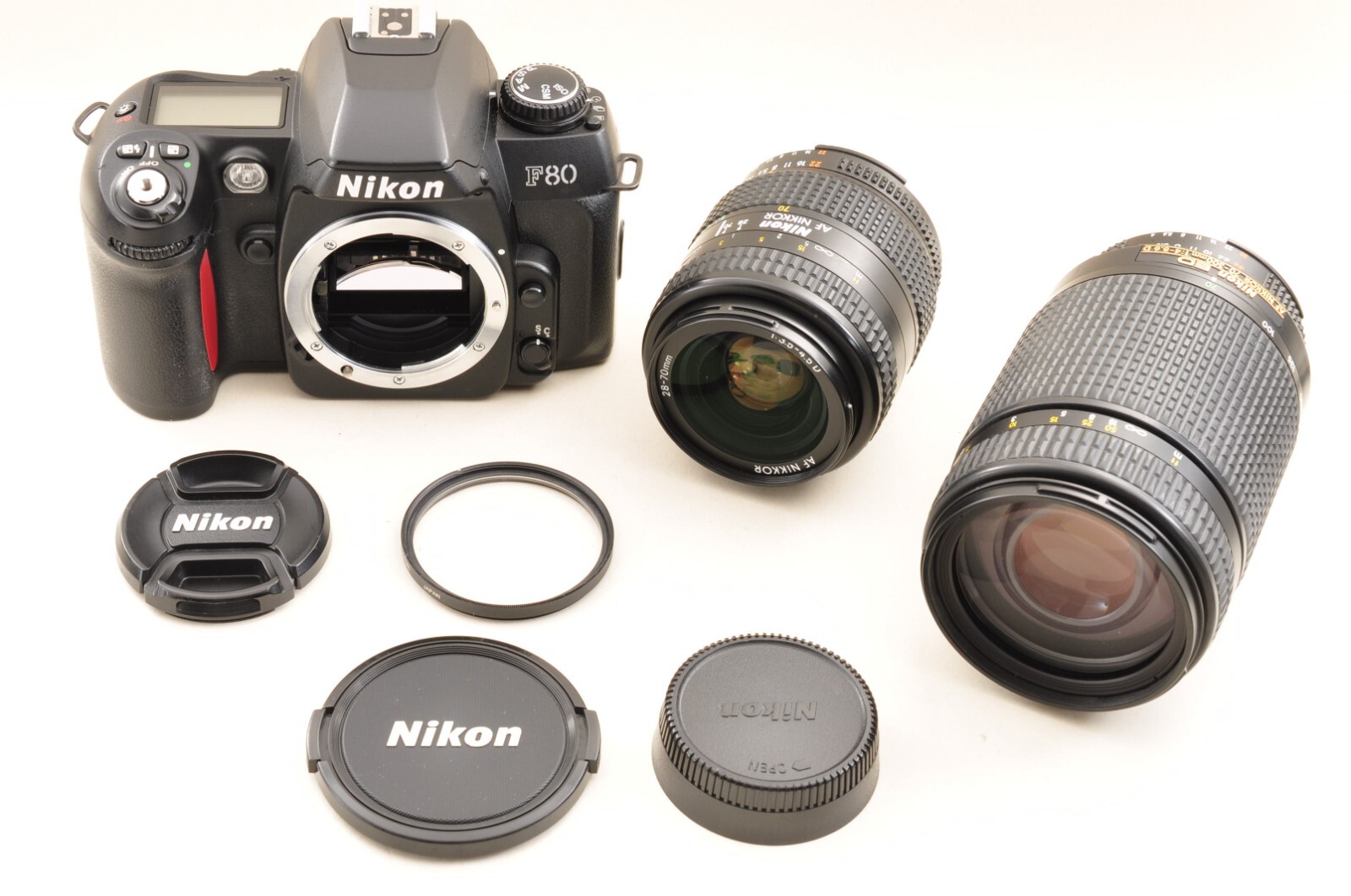 Nikon F80 Film Camera /AF 28-70mm F3.5-4.5D 70-300mm Lens