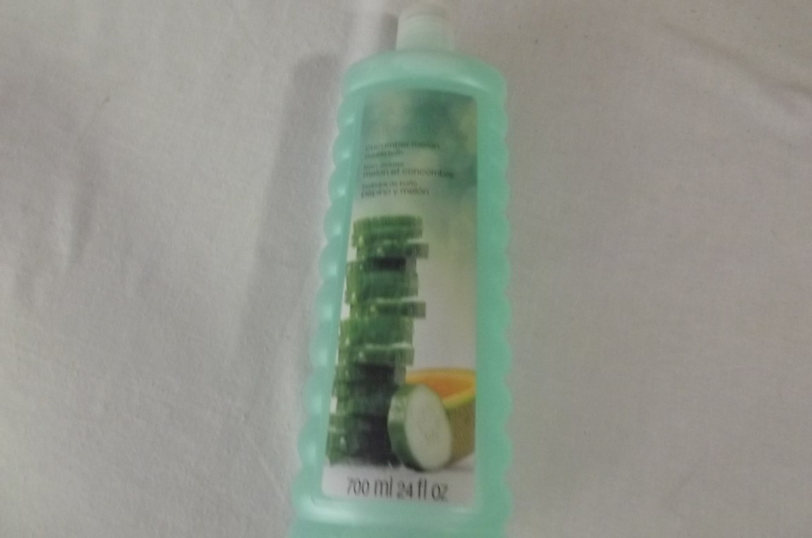 Avon Bubble Delight  Cucumber Melon Bubble Bath 24 FL OZ