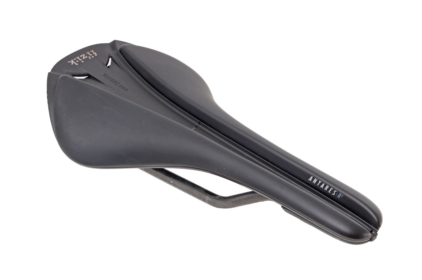 パーツ Fizik ANTARES VERSUS EVO R1 ADAPTIVE Fizik Antares Versus EVO R1 Adaptive Saddle from BikeBling.com