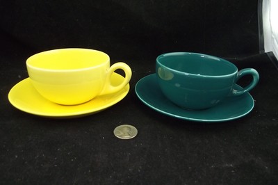 2 J & G MEAKIN GREEN AND YELLOW TEA CUPS AND SAUCERS 
