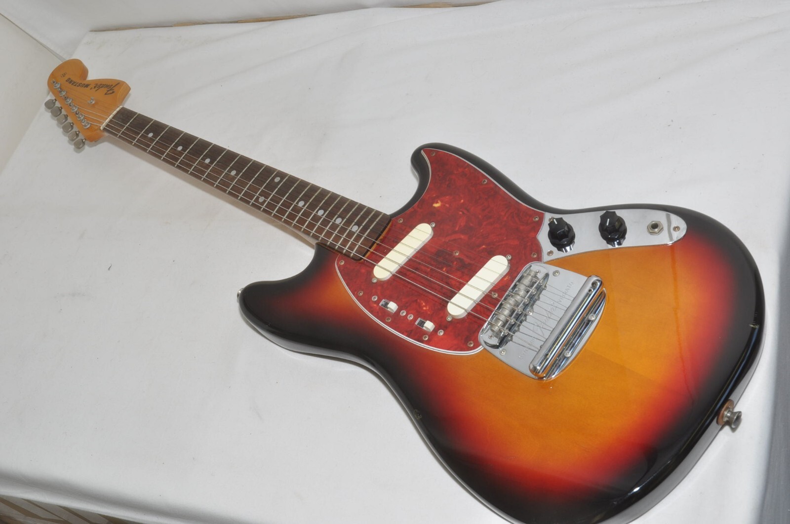 Fender Japan MUSTANG MG65-86 VMH S0シリアル Fender Japan MG65 VSP Vintage White (S/N:T076127) (12/19