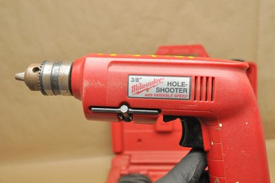 Vtg Milwaukee 3/8 Hole Shooter Drill 0384-1 Drill Tool 7.2 V, Case, Dead Battery