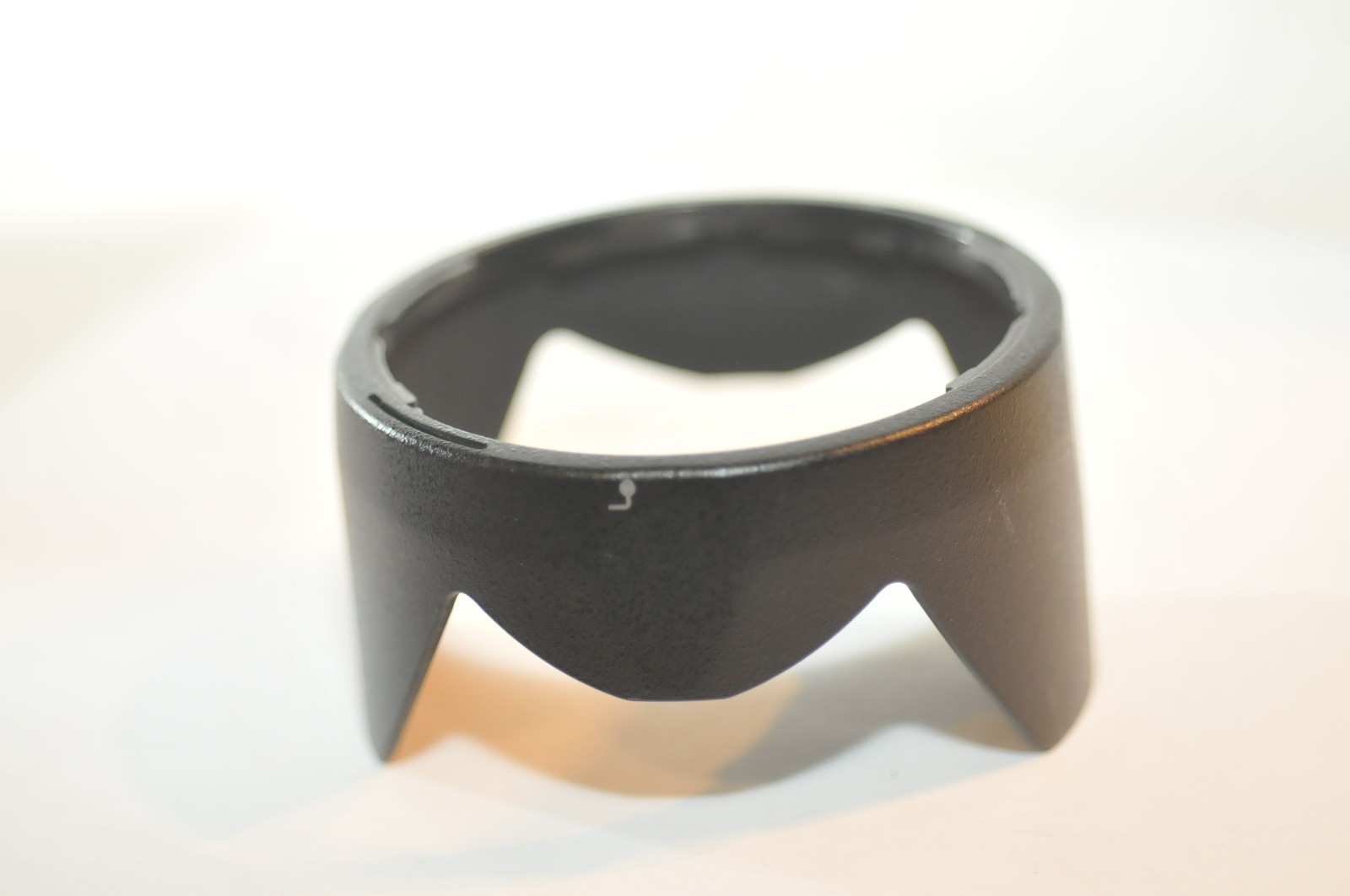 Nikon HB-30 HB 30 hood for ED AF 28-200mm f/3.5-5.6 G lens 62mm hard to find