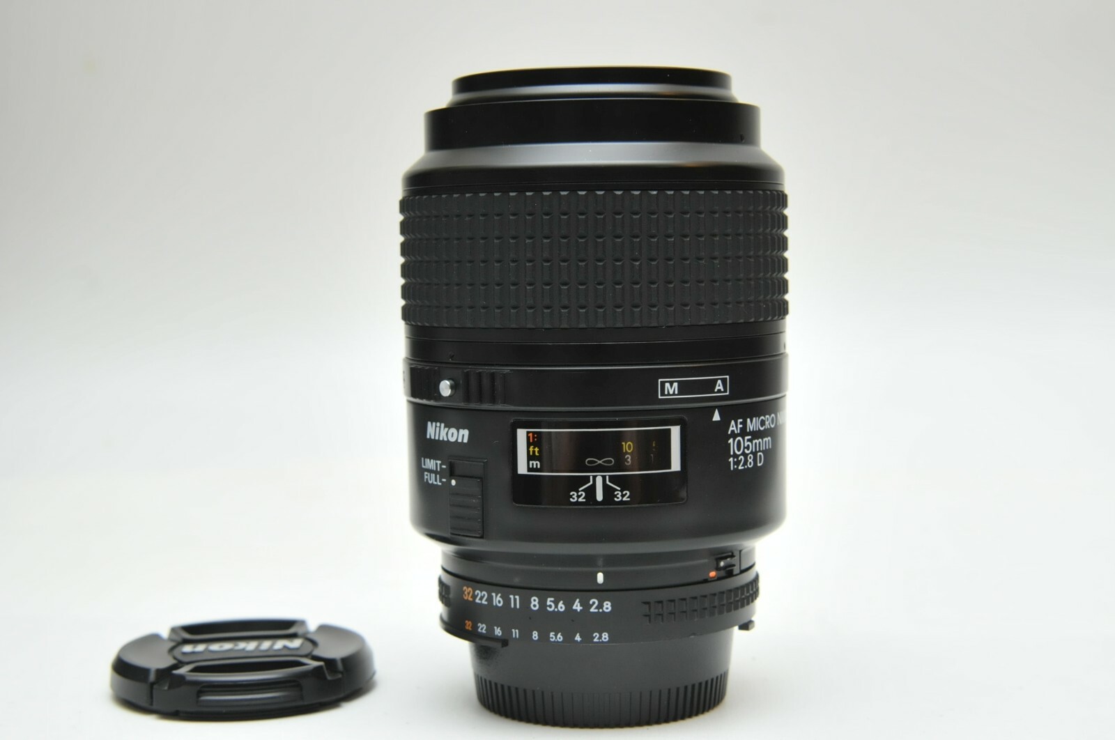 ニコン AF MICRO NIKKOR 105mm F2.8D #16679 Nikon AF Micro-NIKKOR 105mm f/2.8D