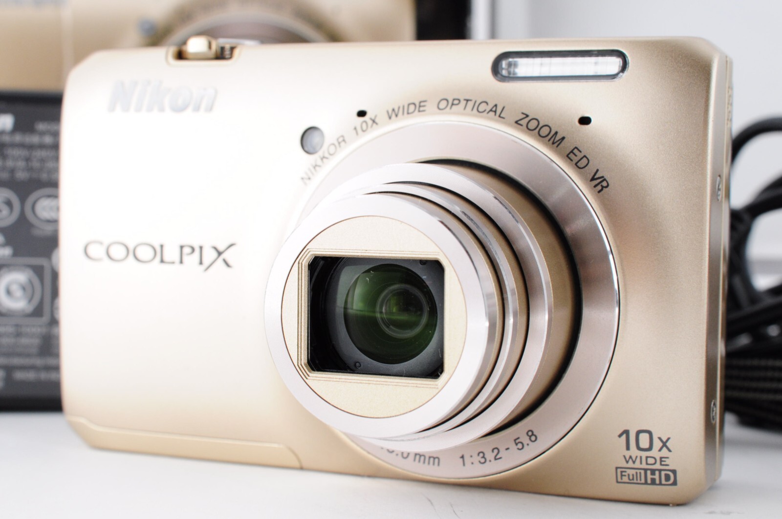 Nikon COOLPIX S6300 16.0MP Gold Digital Camera [Near Mint