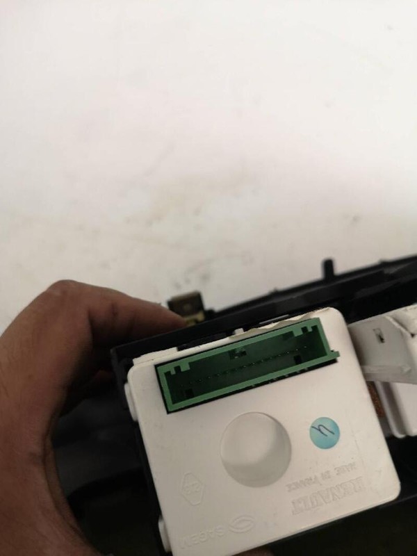 ＊ P8200002604A 244891 multifunction screen for RENAULT LAGUNA