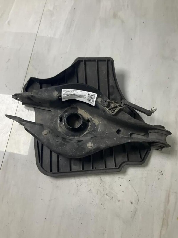 BRACCIO OSCILLANTE POSTERIORE INFERIORE BMW SERIE 3 (G21) 320D (140KW) SW