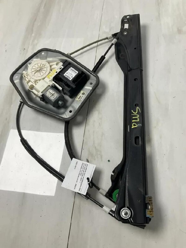 ALZACRISTALLO PORTA ANTERIORE SINISTRO VOLKSWAGEN GOLF PLUS (5M) (01/05>04/09<)