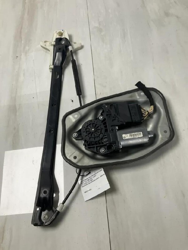 ALZACRISTALLO PORTA POSTERIORE SINISTRO VOLKSWAGEN GOLF PLUS (5M) (01/05>04/09<)