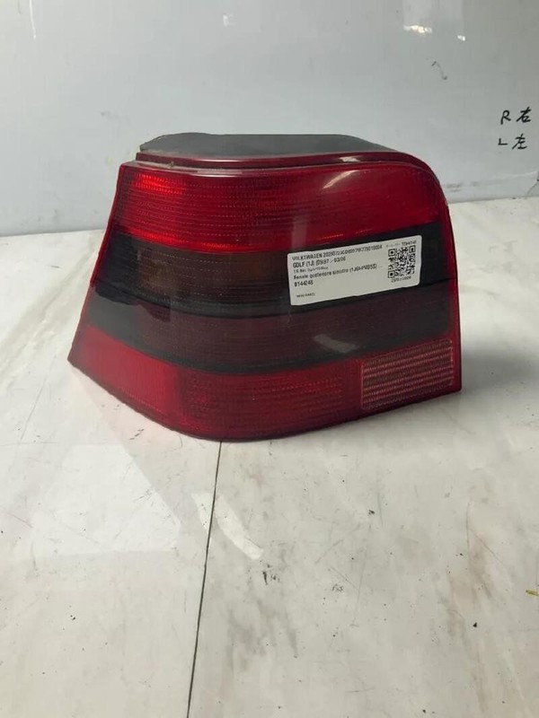 1J6945095S FANALE POSTERIORE SINISTRO VOLKSWAGEN GOLF (1J) 1.6 BER. 5P/B/1595CC