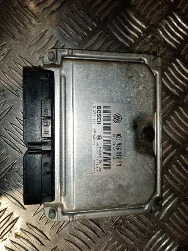 038906012em BoÃ®Tier Moteur Uce Pour Seat Ibiza (6l1) 2002 224087