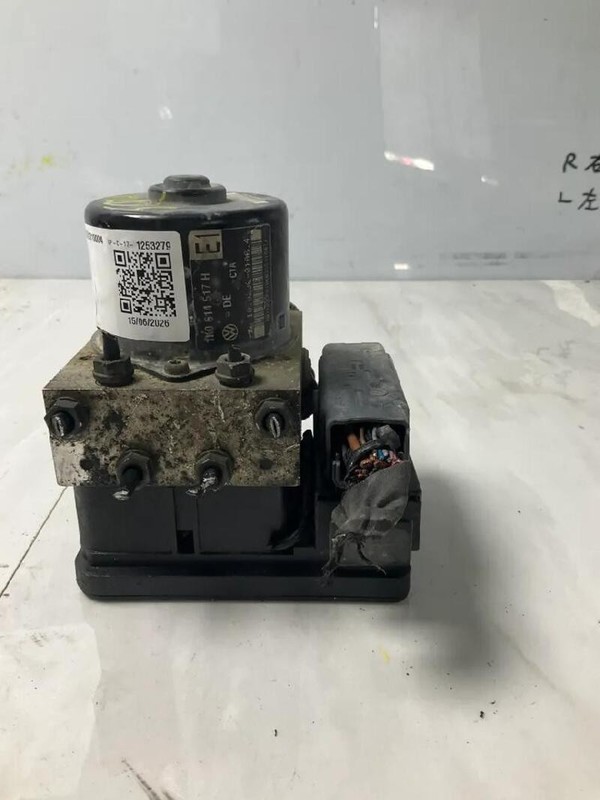 POMPA ABS VOLKSWAGEN GOLF PLUS (5M) (01/05>04/09<) 1.9 TDI MNV 5P/D/1896CC