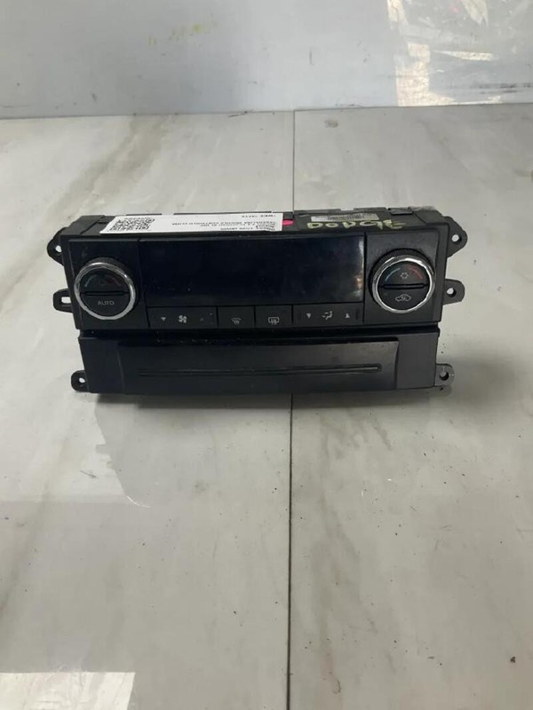 BLOCCO COMANDO CLIMATIZZAZIONE DODGE JOURNEY 2.0 TURBODIESEL SE DPF P55111895AE