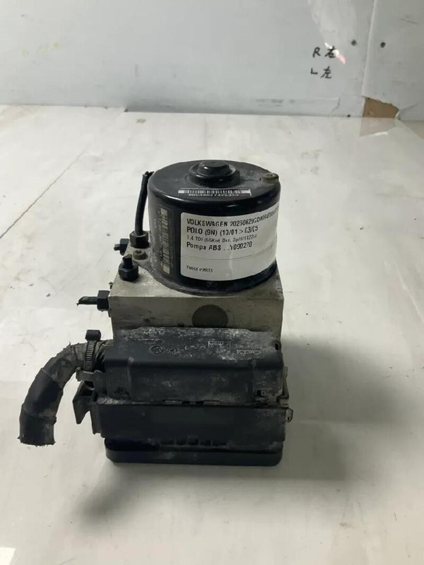 POMPA ABS VOLKSWAGEN POLO (9N) (10/01>03/05<) 1.4 TDI (55KW) BER. 3P/D/1422CC