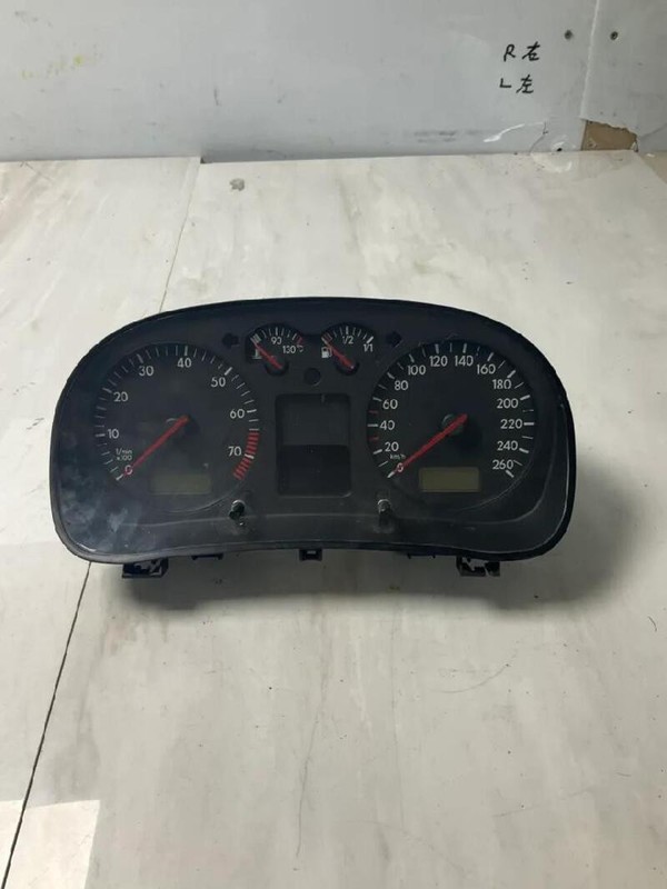 STRUMENTAZIONE COMPLETO VOLKSWAGEN GOLF (1J) (09/97>03/06<) 1.6 BER. 5P/B/1595CC
