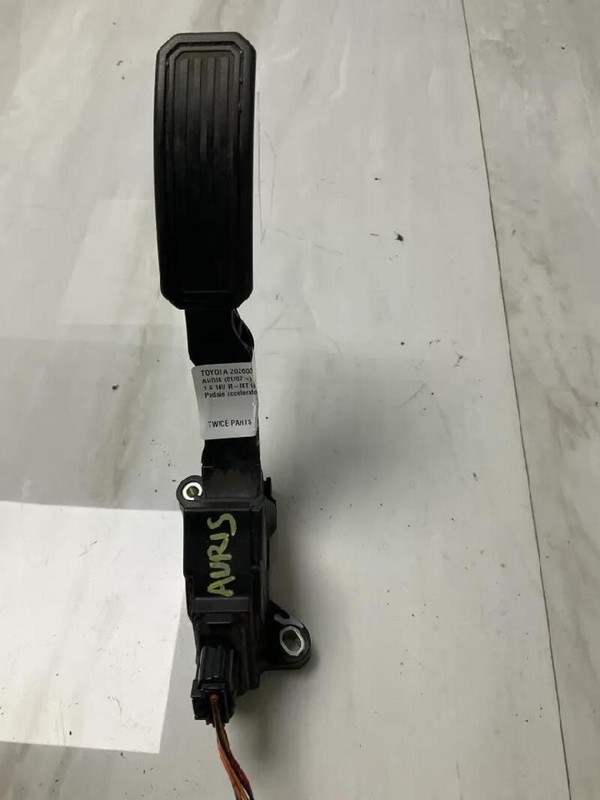 7811002020 PEDALE ACCELERATORE TOYOTA AURIS (01/07>) 1.6 16V M-MT 78110-02010