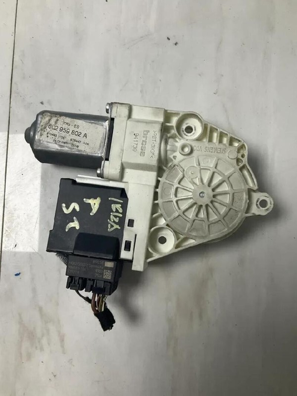 6L2959802001 MOTORINO ALZACRISTALLO PORTA ANTERIORE SINISTRO SEAT IBIZA (6L) 1.2