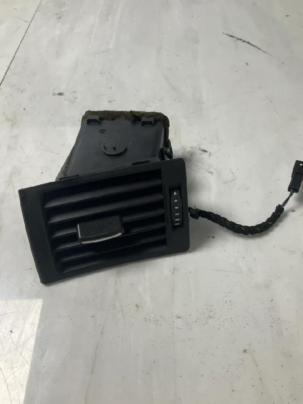 8E0820901F1DH BOCCHETTA ARIA LATERALE CRUSCOTTO SINISTRO AUDI A4 2.0 16V TDI SW