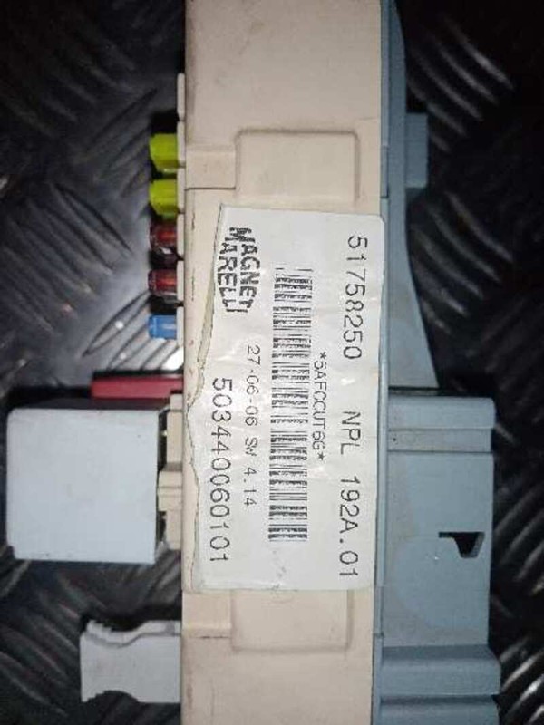 、 51758250 fuse box for FIAT STILO (192) 2001 224324 | eBay