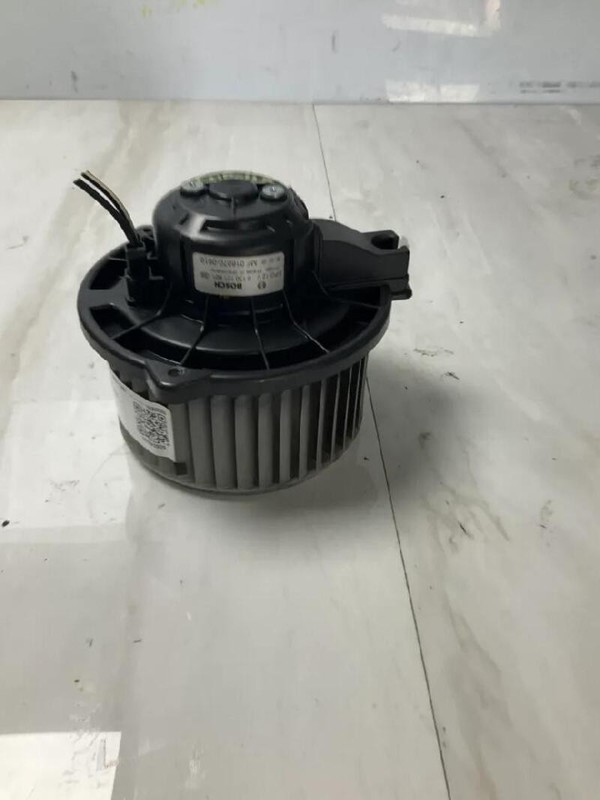 VENTOLA MOTORINO VENTILAZIONE ABITACOLO TOYOTA COROLLA (09/04>09/07<) 1.4