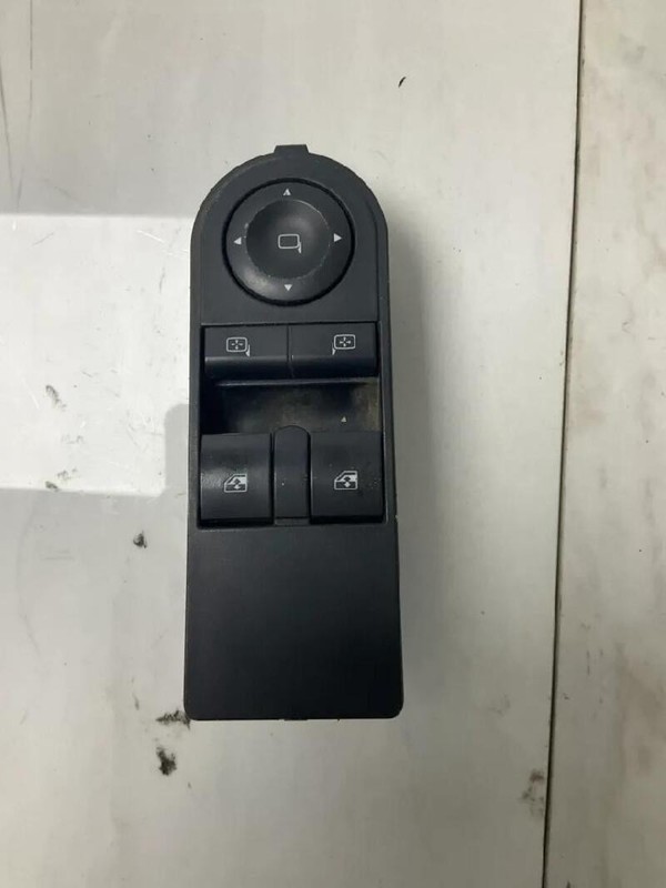 13228877 INTERRUTTORE ALZACRISTALLI PORTA OPEL ZAFIRA (A05) (06/05>) 13228706