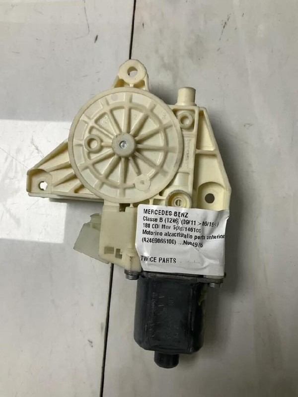 A2469065100 MOTORINO ALZACRISTALLO PORTA ANTERIORE MERCEDES BENZ CLASSE B 180