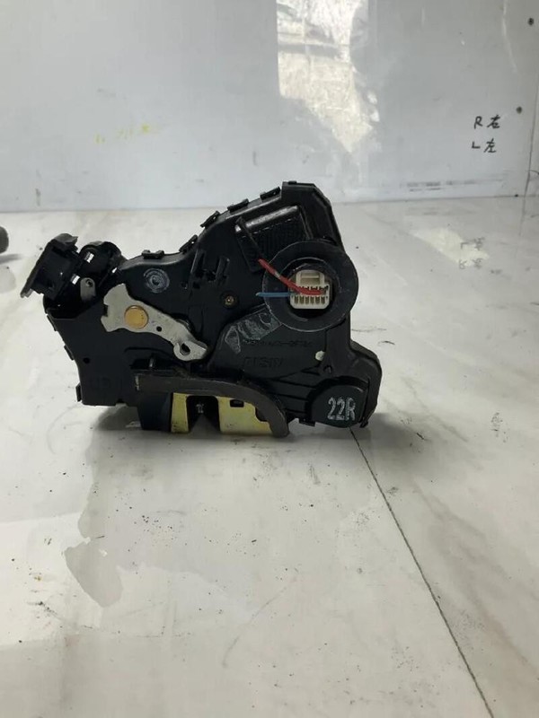 6903002162 SERRATURA PORTA ANTERIORE DESTRO TOYOTA COROLLA (09/04>09/07<) 1.4