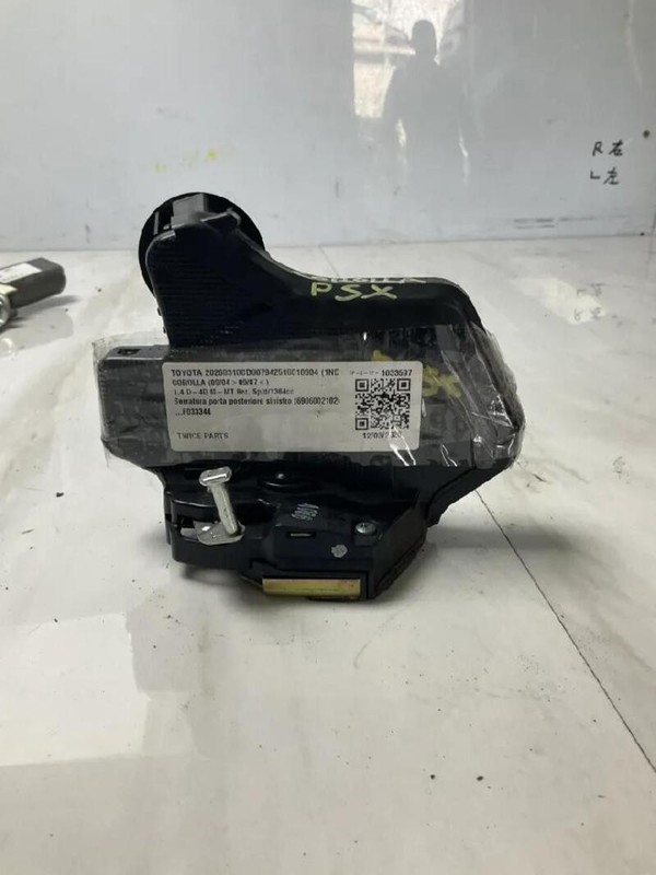 6906002102 SERRATURA PORTA POSTERIORE SINISTRO TOYOTA COROLLA (09/04>09/07<)