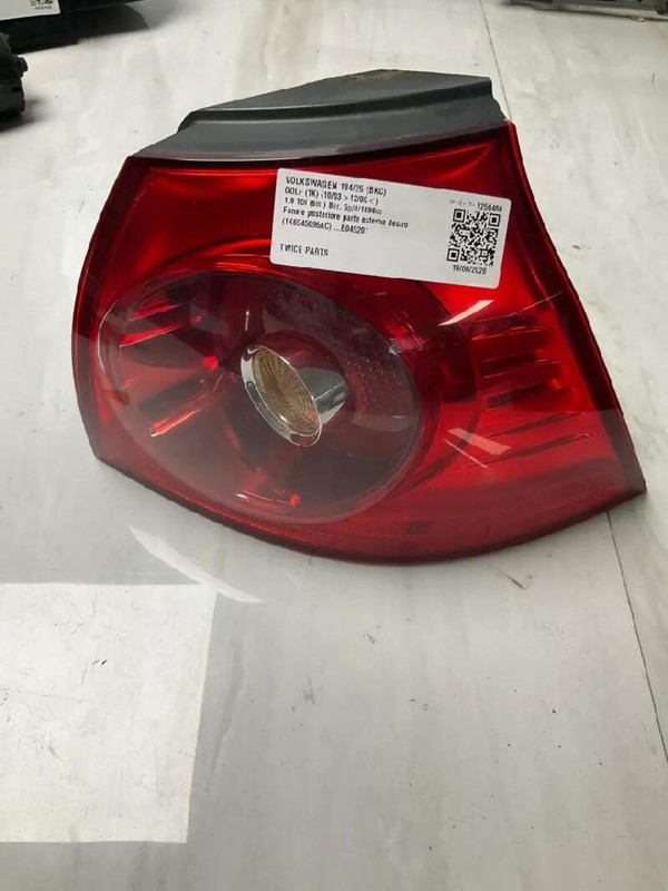 1K6945096AC FANALE POSTERIORE PARTE ESTERNO DESTRO VOLKSWAGEN GOLF 1.9 TDI (6M.)