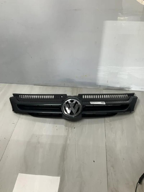 5M0853653 GRIGLIA PARAURTI ANTERIORE VOLKSWAGEN GOLF PLUS (5M) (01/05>04/09<)