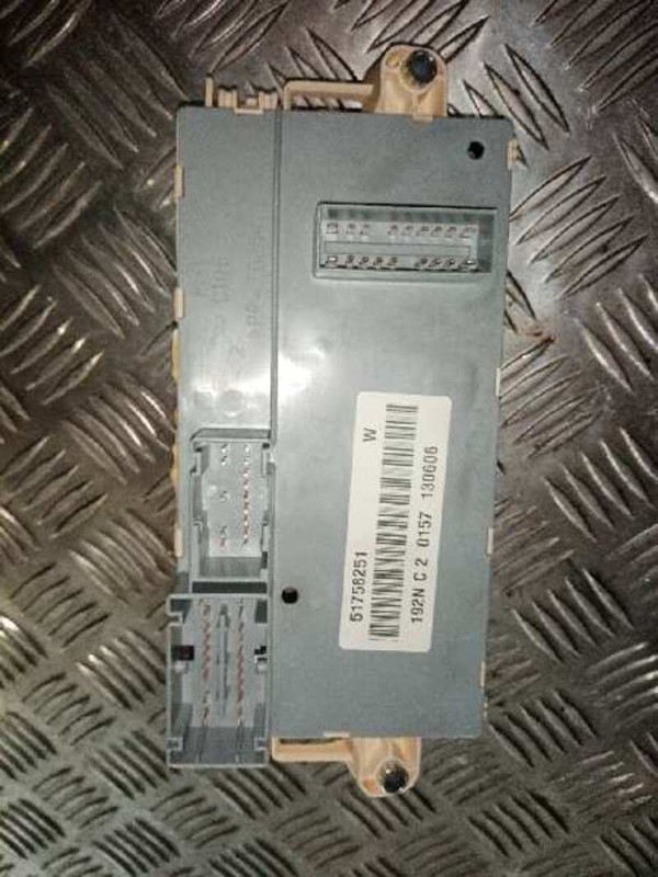 、 51758250 fuse box for FIAT STILO (192) 2001 224324 | eBay