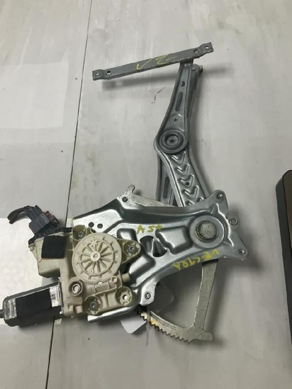 ALZACRISTALLO PORTA ANTERIORE SINISTRO OPEL VECTRA (Z02) (08/05>12/08<) 1.8