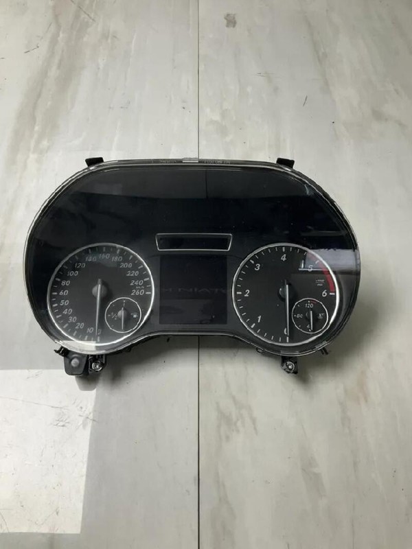 STRUMENTAZIONE COMPLETO MERCEDES BENZ CLASSE B (T246) 180 CDI MNV 5P/D/1461CC