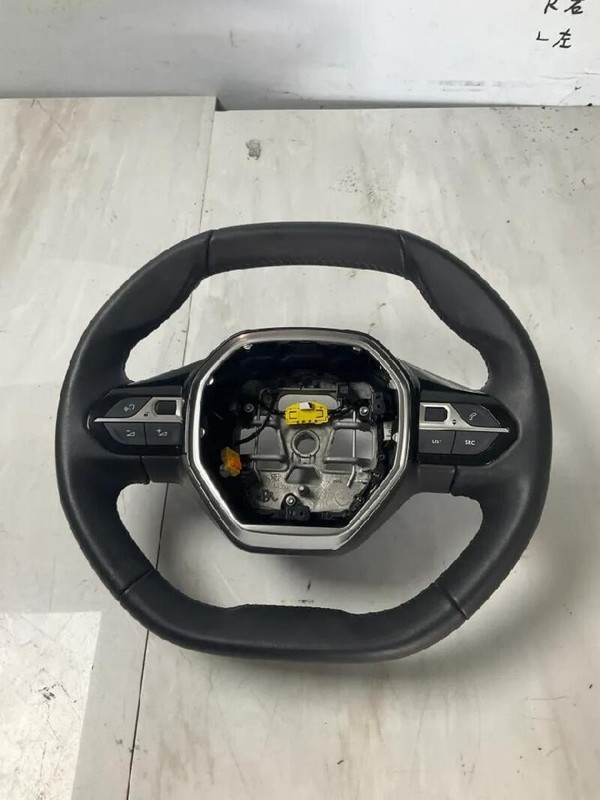 98546457ZD VOLANTE PEUGEOT 208 (P21E) (09/23>) HYBRID 100 E-DCS6 BER
