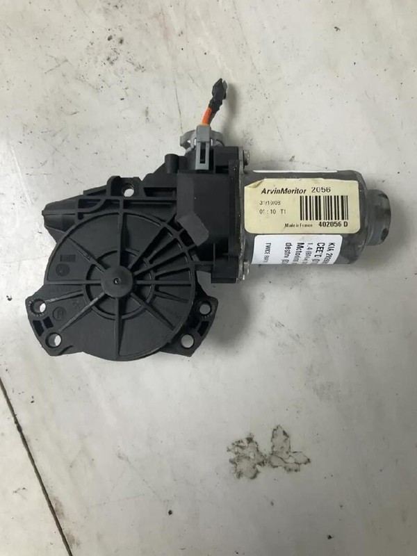 824601H000 MOTORINO ALZACRISTALLO PORTA ANTERIORE DESTRO KIA CEED 1.4 (80KW) SW