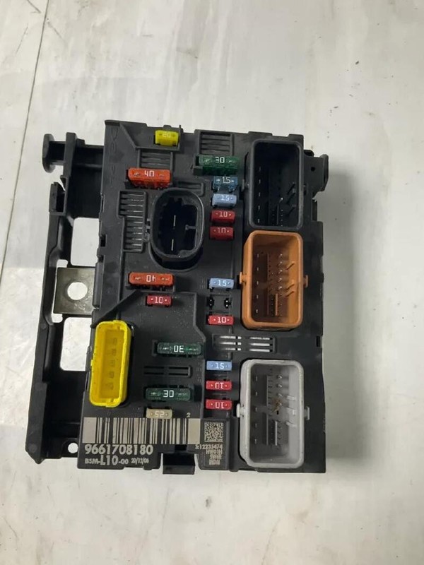 SCATOLA FUSIBILI PEUGEOT 207 (04/06>06/09<) 1.4 BER 3P/B/1360CC 9661708180
