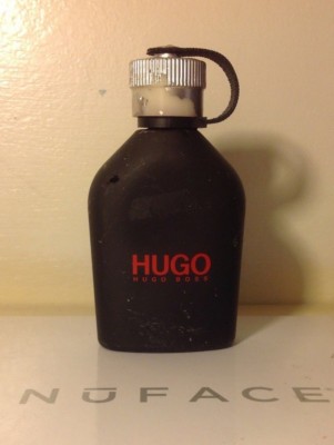 Hugo Just Different 4.2 oz Eau De Toilette Spray by Hugo Boss for Men