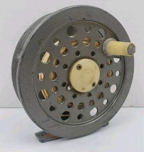 Cortland Embassy Premier Fly Reel フライリール Fly Reels Cortland Embassy 60 Black Collectible Fishing Reel