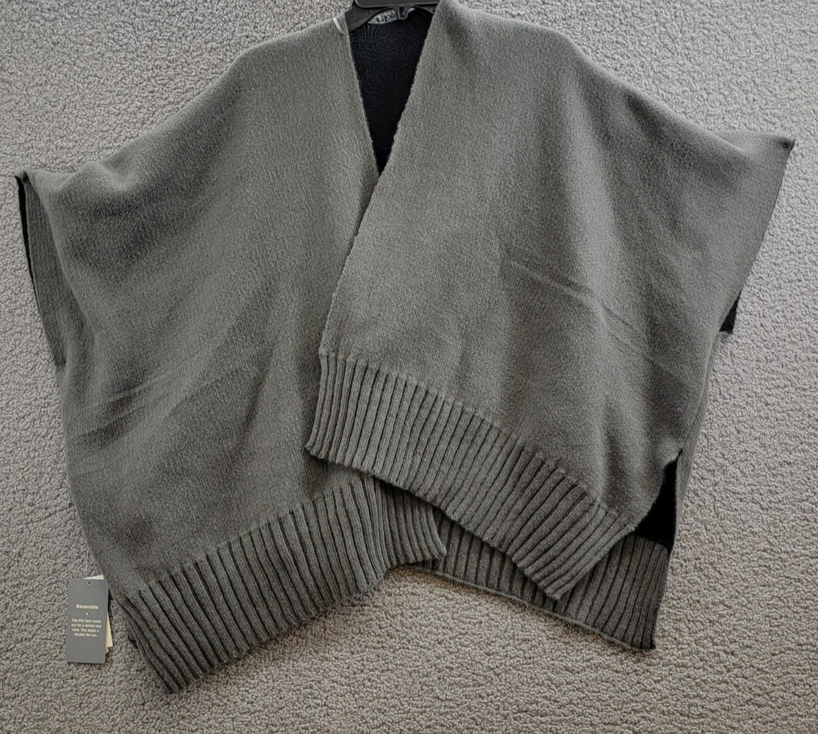 On 34th Tight Knit Reversible Wrap Sweater Women's One Size Black/Gray Rib Hem - Picture 2 of 13