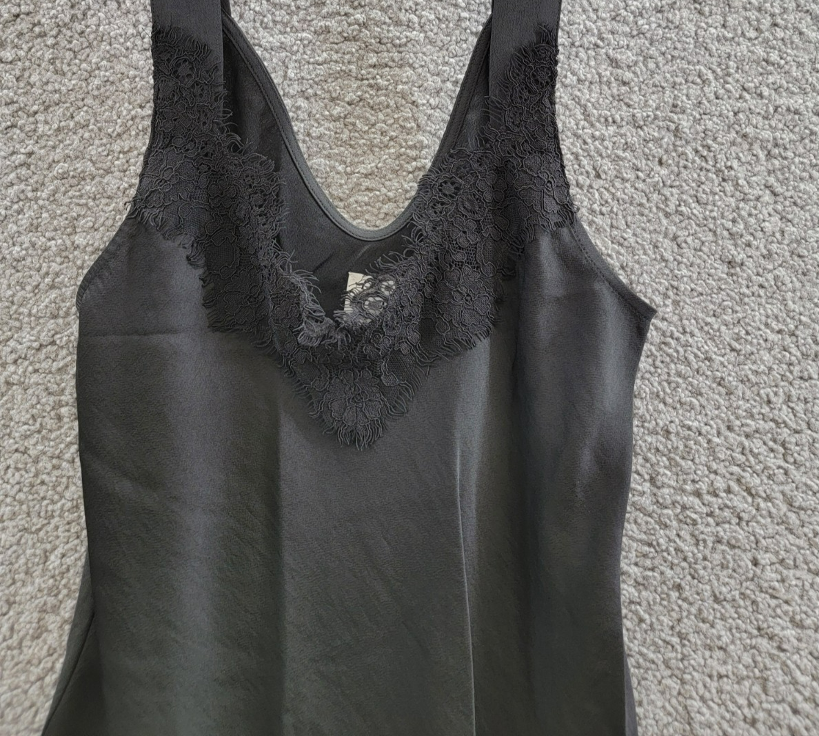 Nic+Zoe Lace Trim Cami Tank Top Women's XS Black V-Neck Sleeveless Pullover - Picture 3 of 15