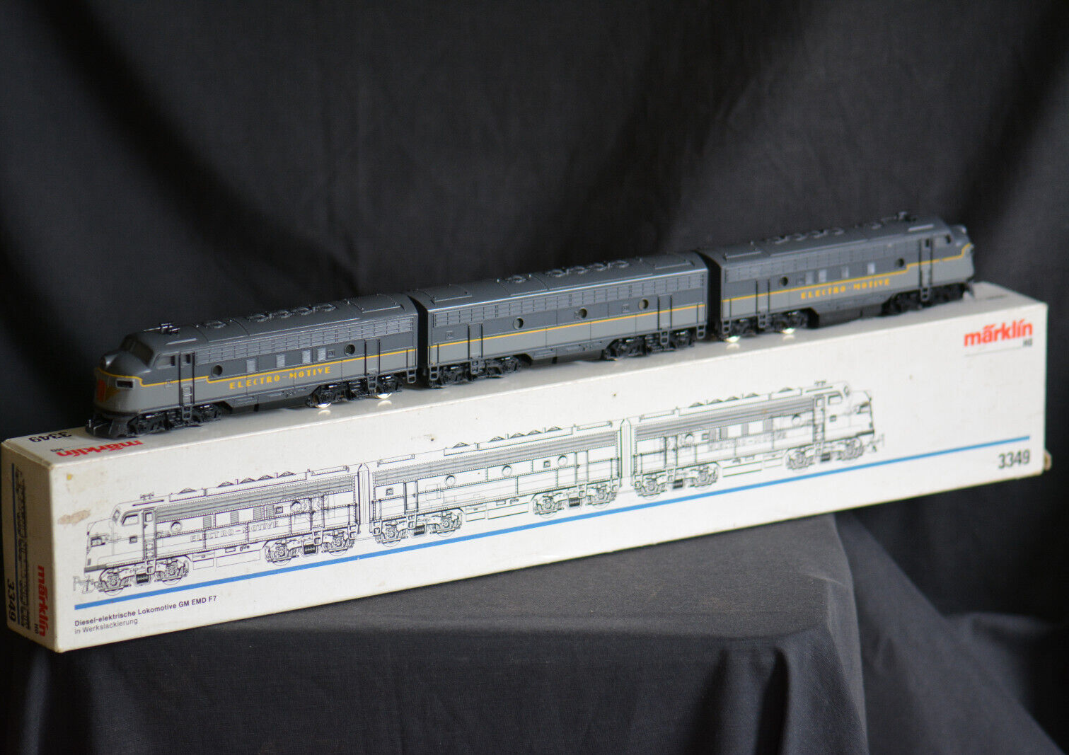 Märklin 3349 GM EMD F7 Electromotive Livery -HO Gauge 2 rail