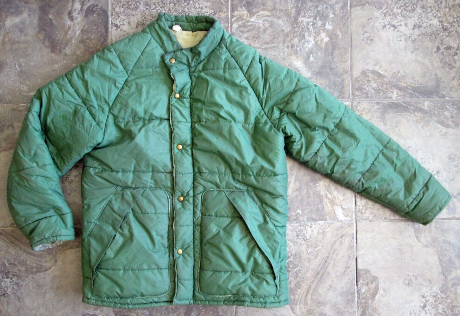 Vintage Paul Petzoldt Wilderness Puffer Jacket Medium Coat Green Winter Full Zip Vintage Paul Petzoldt Wilderness Puffer Jacket Medium Coat Green Winter Full Zip