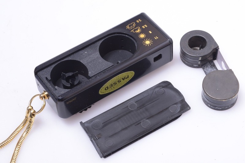 ✓ ASANUMA TRADING ACMEL-M SUBMINIATURE MINOX FILM CAMERA