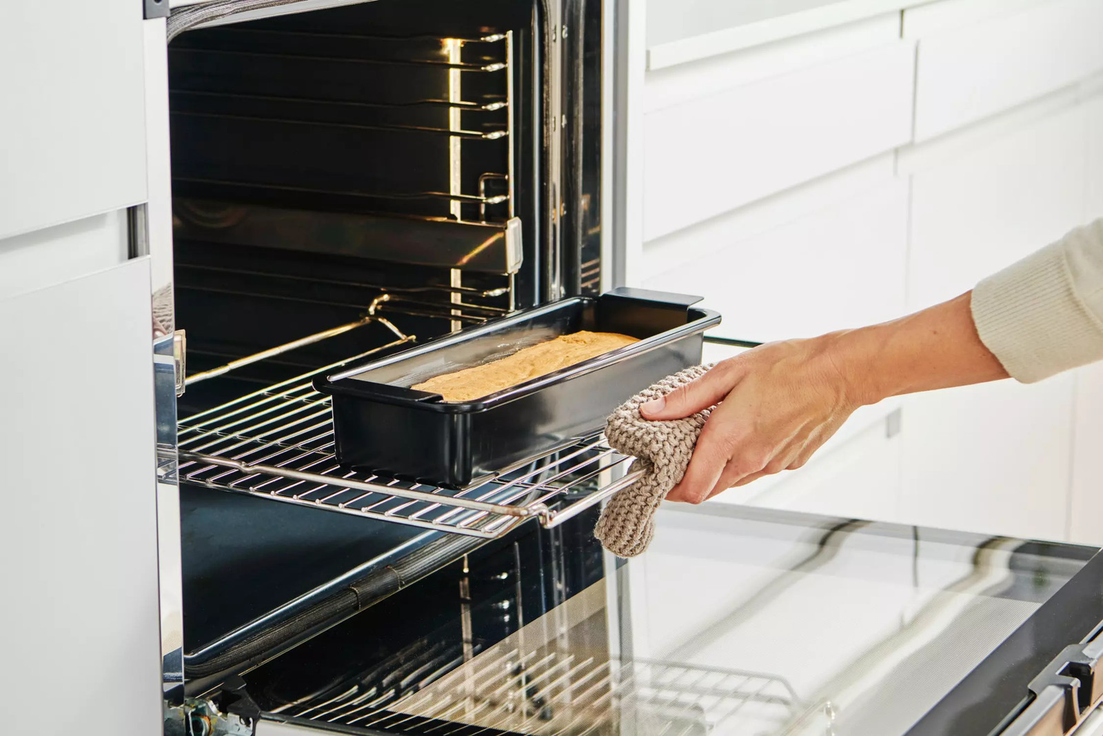 BETTY BOSSI Backbuch Cremige Schnitten Rezeptbuch Dessertbuch + Backform - Bild 4 von 6