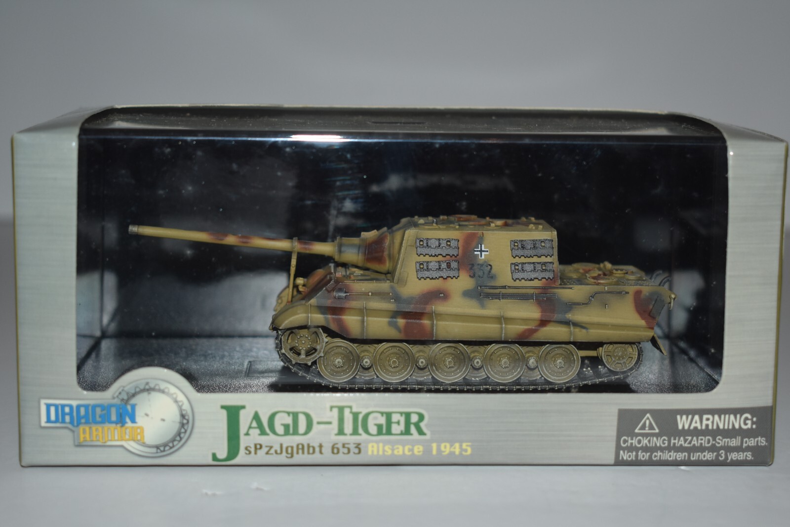 Dragon Armor 60014 Jagd-Tiger Henschel Version Sd.Kfz 186 Dragon Armor 60014 Jagd-Tiger Henschel Version Sd.Kfz 186