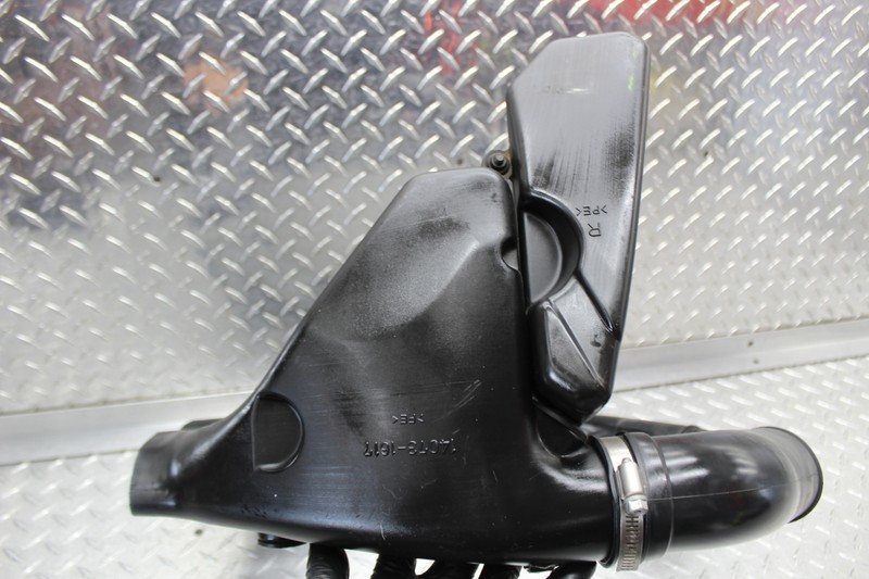 R AiwaCS-G77MK R AiwaCS-G77MK 2005-2006 Kawasaki Ninja ZX6R Airbox assembly