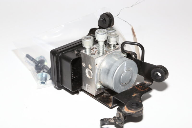 19-23 OEM KAWASAKI ZX6R ABS UNIT, MODULE, CONTROL ONLY 450