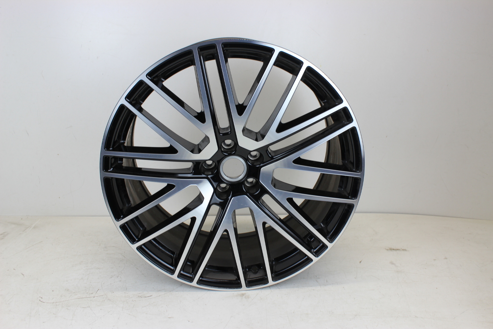 Porsche Macan 95B Felge Rad 21 Zoll 9,5J x 21 ET27 vorne Alufelge 911 Turbo 5 