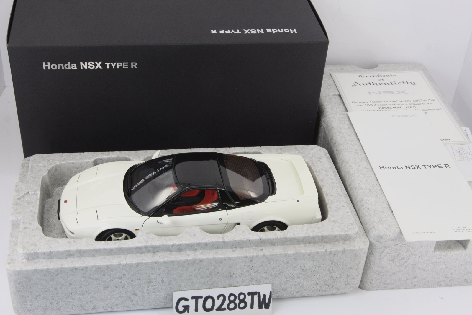 AUTOart 1:18 scale HONDA NSX Type R(NA1) 1992 Champion White AUTOart 1:18 scale HONDA NSX Type R(NA1) 1992 Champion White