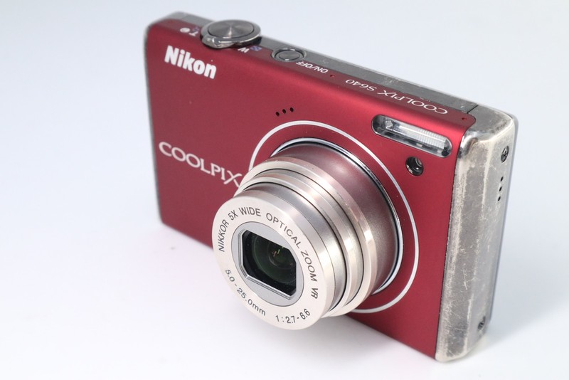 Nikon COOLPIX S640 レッド Nikon COOLPIX S640 Precious Red Color Digital Camera Optical